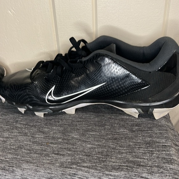 Nike Vapor Football cleats in Black and White - Picture 6 of 10
